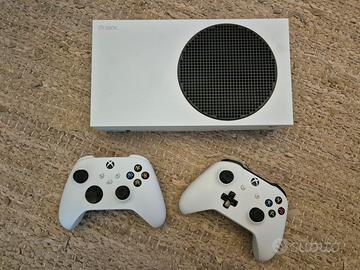xBox serie S 500gb (2022) con 2 controller 