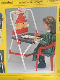 tavola per bambini e machina in ottime condizione 