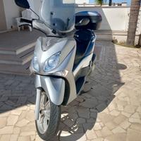 Yamaha x max 250 city