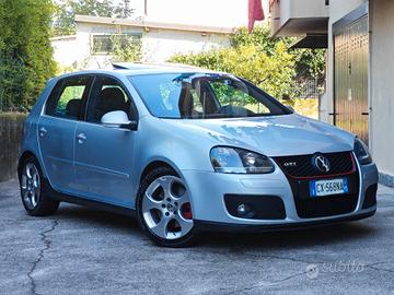 Volkswagen Golf GTI / 40.200km / Unipro