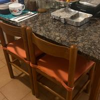 tavolo in legno e marmo