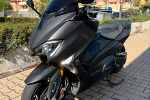 T max 530 sx abs sport ed AKRAPOVIC 11700 km 2018