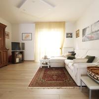 5 LOCALI A PRATO