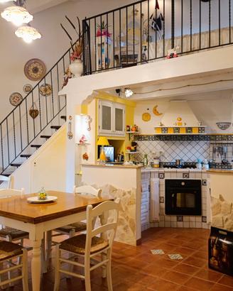 Casa indipendente mq90+corte esclusiva mq40