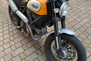 Ducati scrambler 800