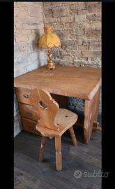 Scrivania artigianale in legno