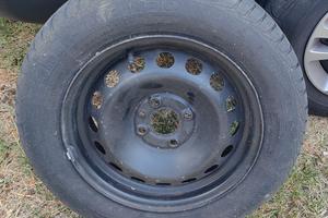 4 cerchi con pneumatici 165/70 R14