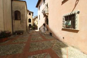 3 LOCALI A CASTELNUOVO DI FARFA