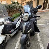 Piaggio Beverly 350 cc – 2016