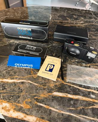 Macchina fotografica olympus XA2