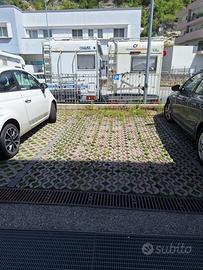 POSTO AUTO ESTERNO IN COMPLESSO COMMERCIALE, RESID