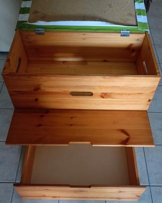 Mobile cassapanca in legno massello e cuscino
