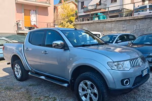 Mitsubishi L200 2.5 180cv 2012