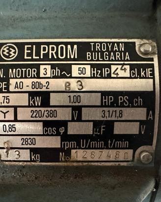 Motore Elettrico Trifase 1HP - Elprom Troyan