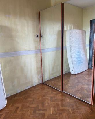 armadio per vestiti camera da letto