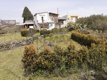Casa Semindipendente - Piedimonte Etneo