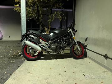 Ducati Monster 600 City Dark