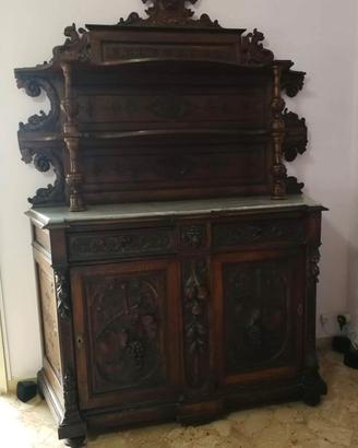 credenza con piattaia e vari mobile antichi 