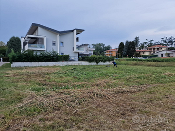 Terreno edificabile, villa mono/bifamiliare