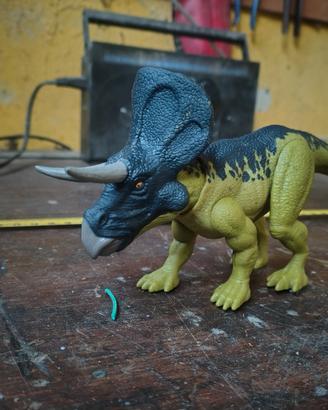 dinosauro Jurassic world 