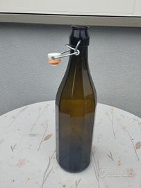 bottiglia in vetro con tappo ermetico 