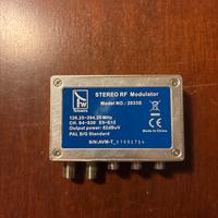 Stereo RF Modulator, Model No. 2033s