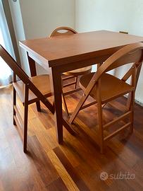 Tavolo allungabile e sedie Calligaris