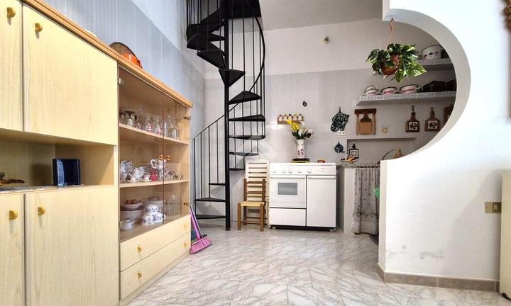 2 LOCALI A CALASETTA