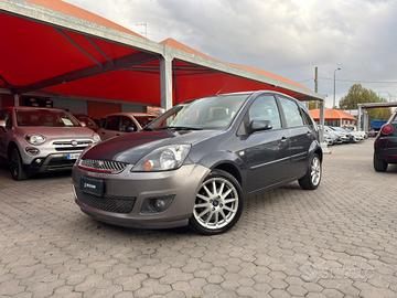 Ford Fiesta 1.2 16V 5p. Ghia ADATTA A NEOPATENTATI