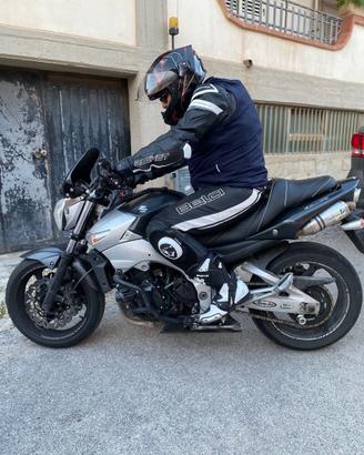 Suzuki GSR 600 - 2006