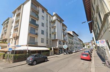 Bilocale a Firenze con terrazzo