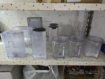 Vari serbatoi/ contenitori acqua
