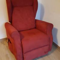 Poltrona con alzata dispositivo medico