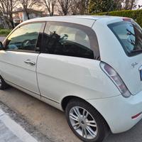 lancia y unica
