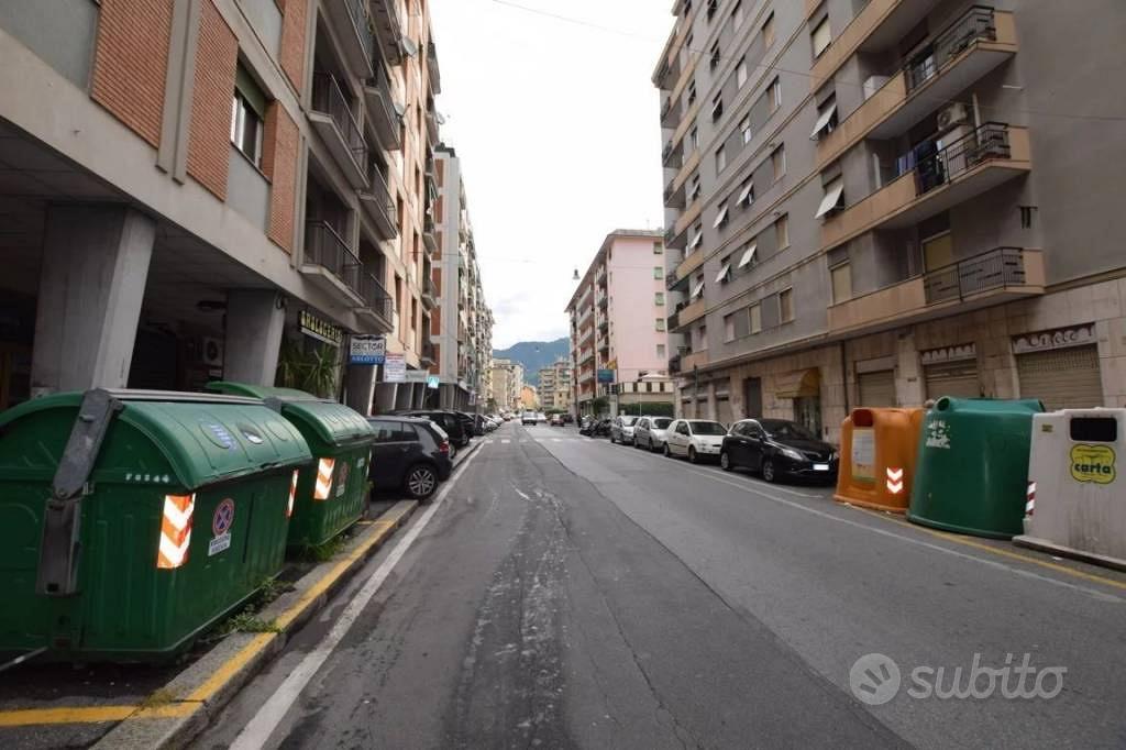 Immobile di 1740 m² con più di 5 locali a Genova - Vista 5