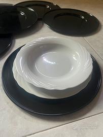 Sei sottopiatti neri in metallo