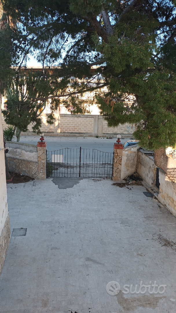 Paceco: VILLA,terreno,locale artigianale,magazzino - Vista 4
