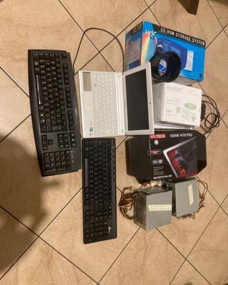 Alimentatori e tastiere e pc portatile