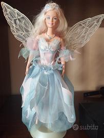 Barbie Odette Lago dei cigni ali luminose  Mattel7