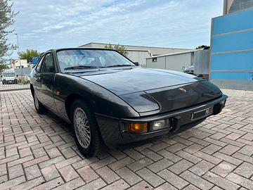 Porsche 924