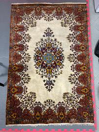 Tappeto fatto a mano