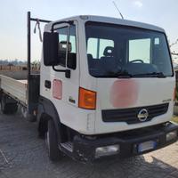 Autocarro Nissan Atleon usato cassone fisso