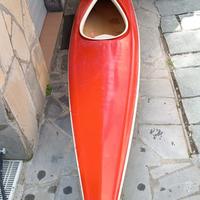Canoa in vetroresina e canoa in pvc