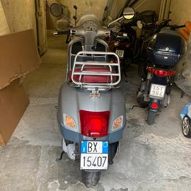 Vespa GT 200