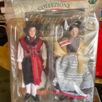 Coppia bambole in costume Lombardia