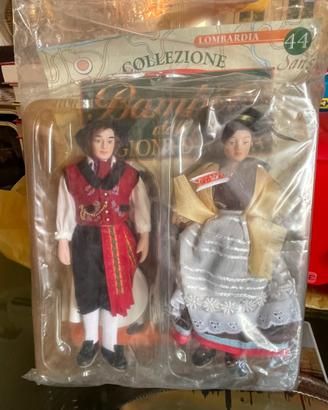 Coppia bambole in costume Lombardia