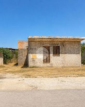 RUSTICO A AVEZZANO