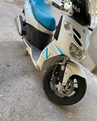 Aprilia sportcity 300
