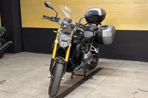 BMW R1200R AKRAPOVIC COME NUOVA