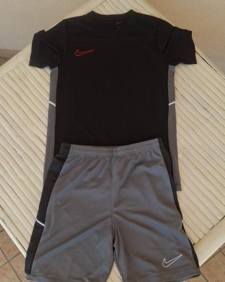 Completo Sportivo Nike originale